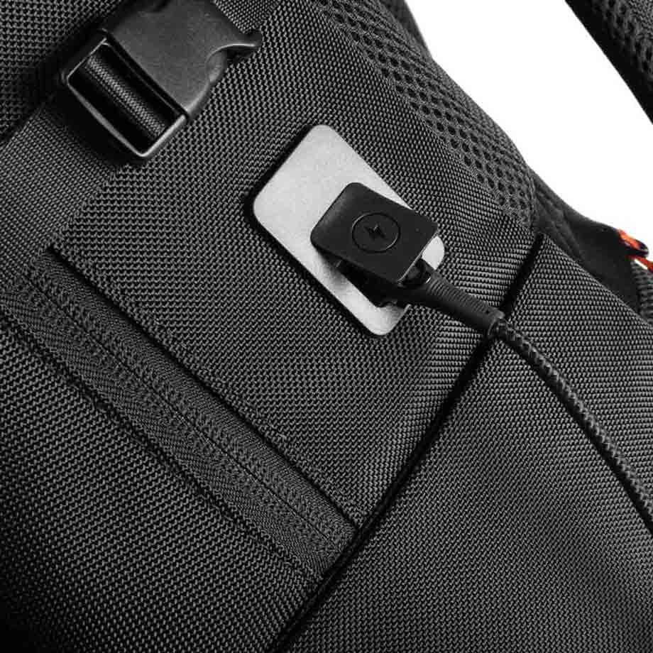Porodo Gaming PU Laptop Backpack With USB-C Port and PS5 Compartment 4 Porodo Gaming PU Laptop Backpack With USB-C Port and PS5 Compartment - Image 4