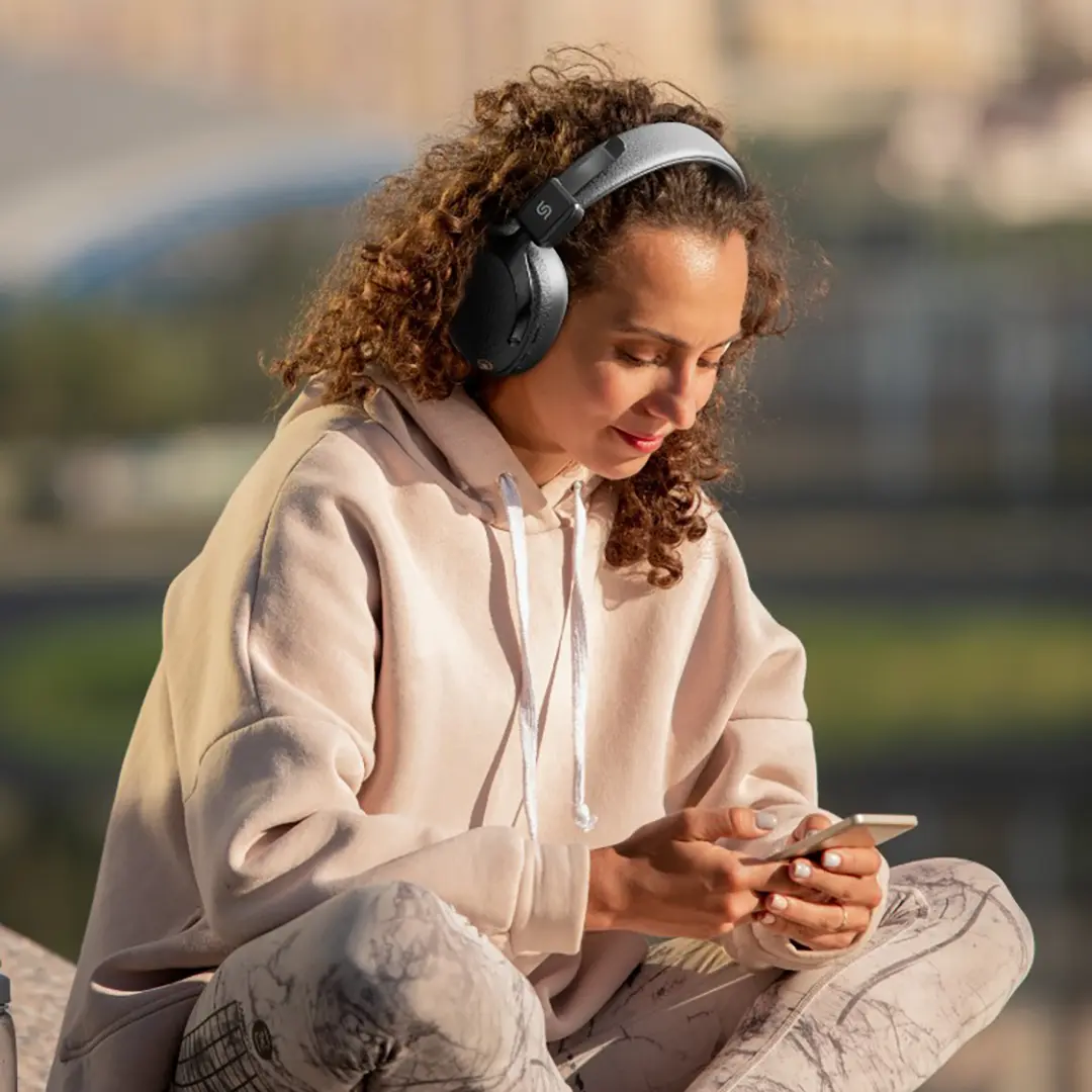 Porodo Soundtec Onyx Sonic Wireless Headphone 5 Porodo Soundtec Onyx Sonic Wireless Headphone - Image 5