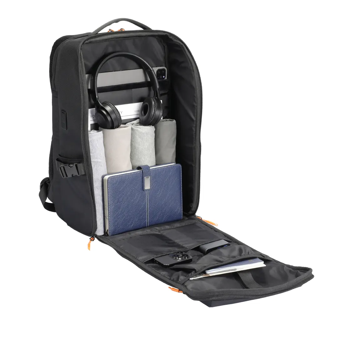 Porodo Gaming PS5 Storage & Laptop Backpack 3 Porodo Gaming PS5 Storage & Laptop Backpack - Image 3